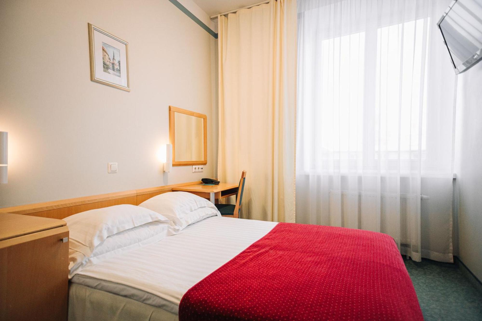 Hotel Rixwell Viru Square 3*